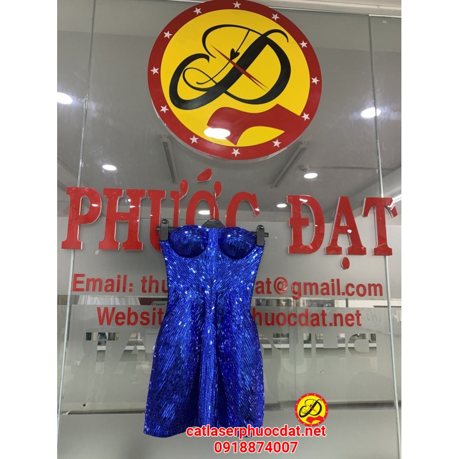 CĂT LASER TRÊN VẢI 