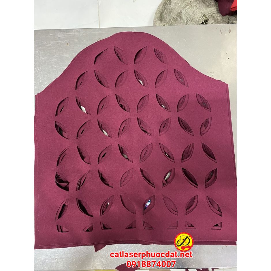 CĂT LASER TRÊN VẢI