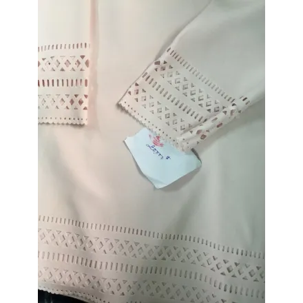 Cắt laze trên áo