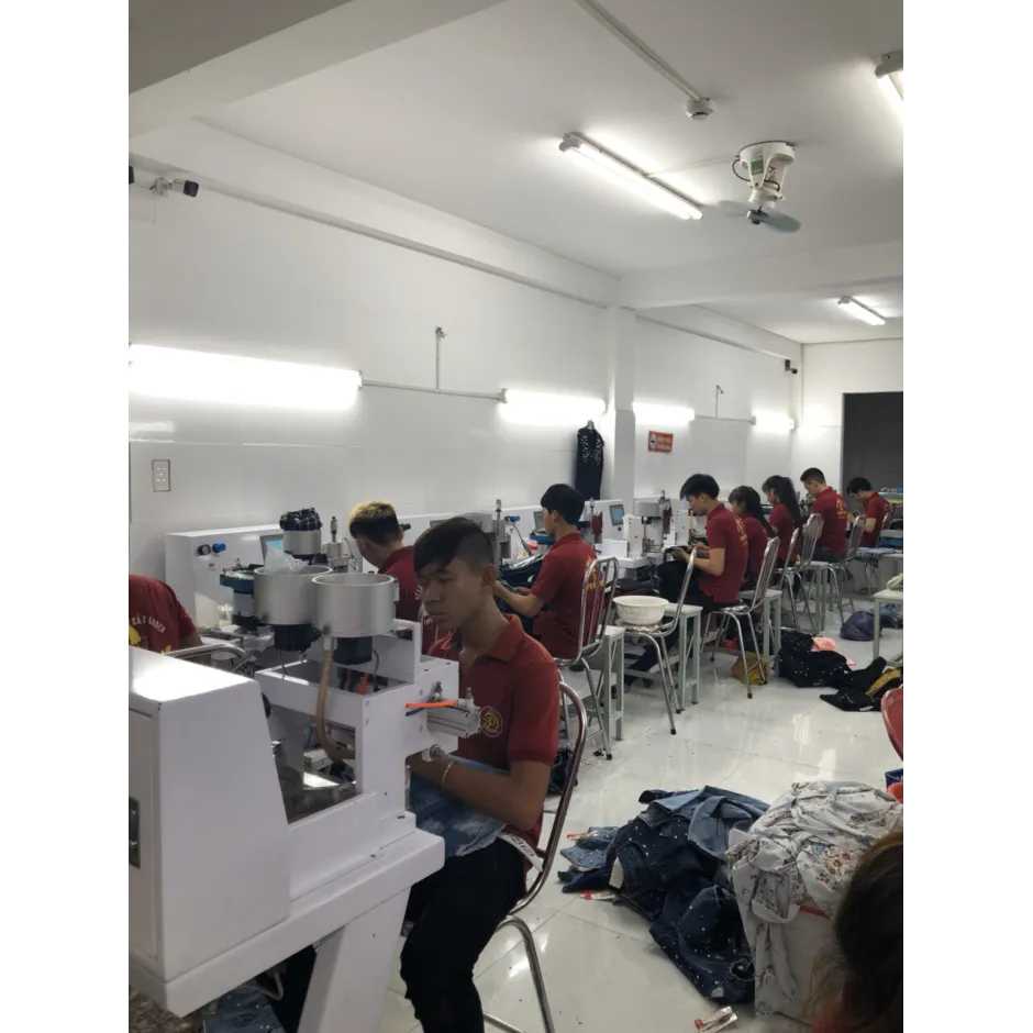 CĂT LASER TRÊN VẢI 